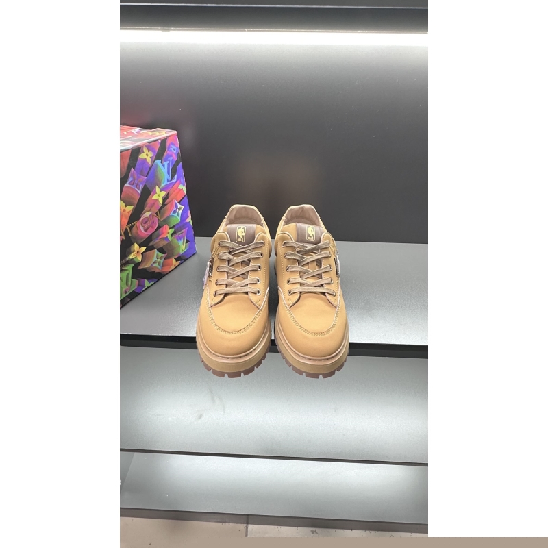 l**is V*t*n sneakers